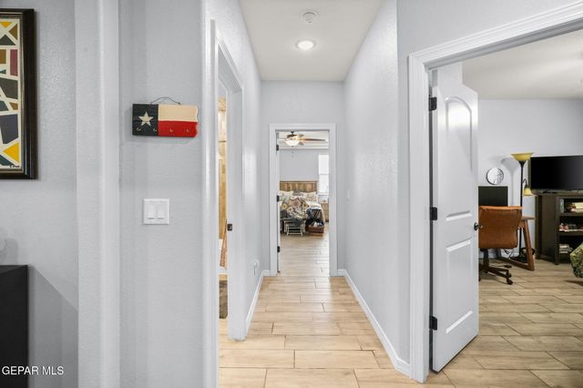 517 ISSA Circle, El Paso, TX 79932