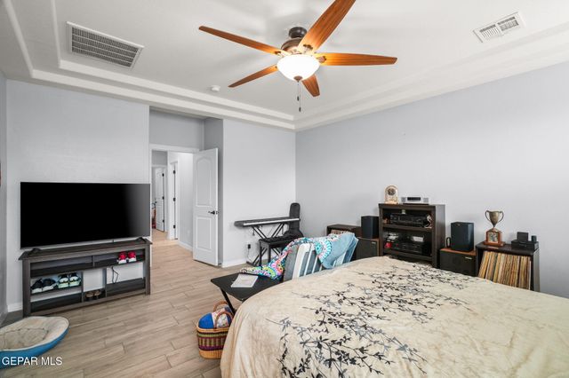 517 ISSA Circle, El Paso, TX 79932