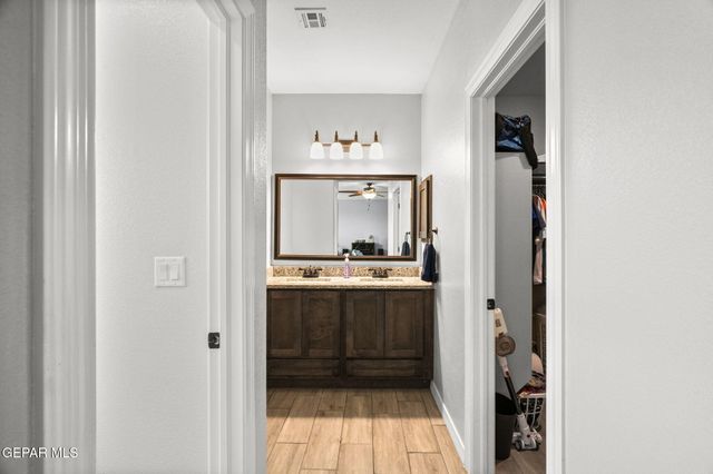 517 ISSA Circle, El Paso, TX 79932