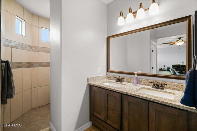 517 ISSA Circle, El Paso, TX 79932