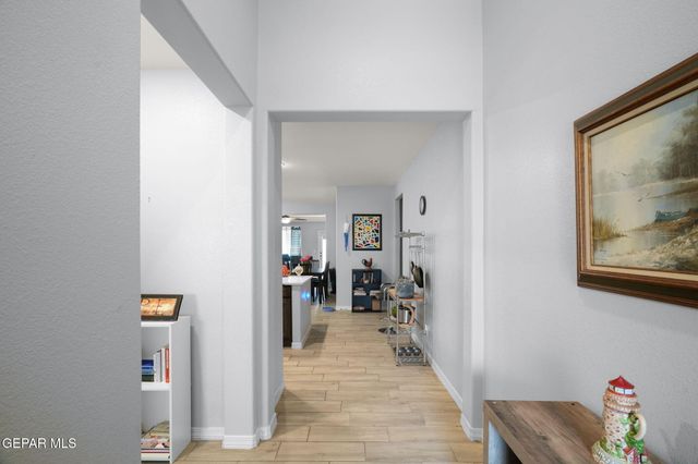 517 ISSA Circle, El Paso, TX 79932