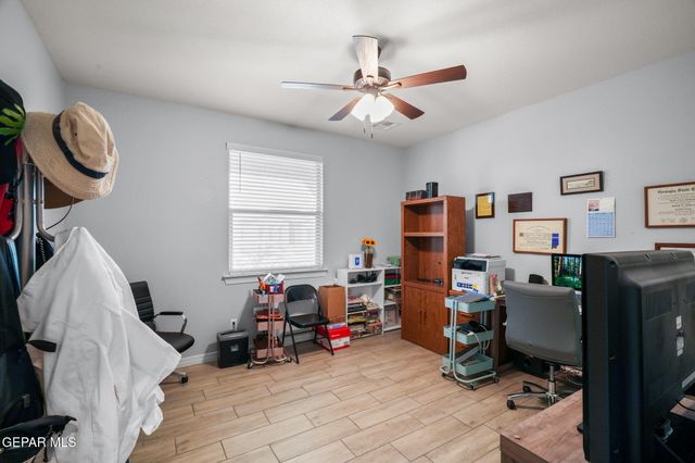 517 ISSA Circle, El Paso, TX 79932