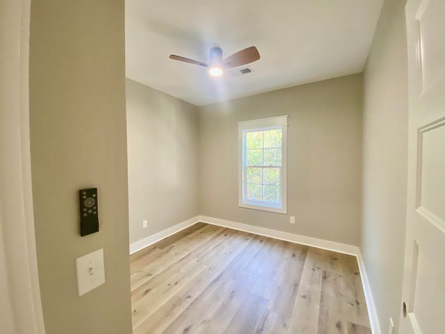 109 GRAND DR, Michie, TN 38357