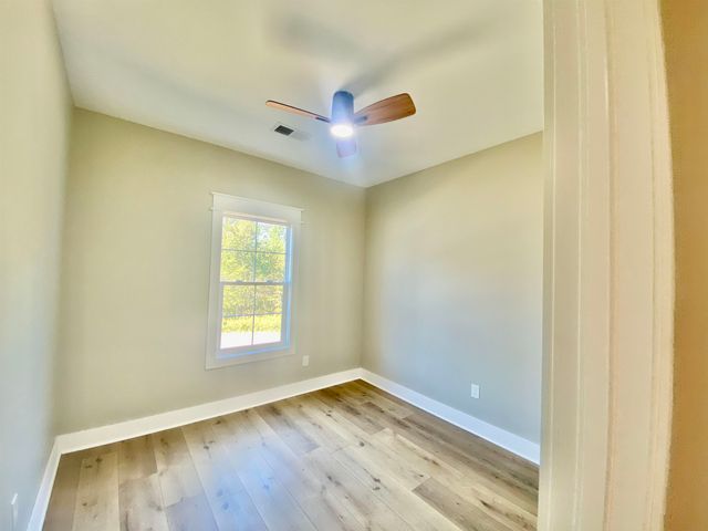 109 GRAND DR, Michie, TN 38357