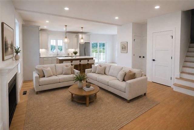 30 Bunker Hill Crossing, Portsmouth, RI 02871