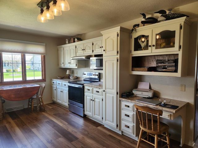 62 HERITAGE COURT, Fond Du Lac, WI 54935