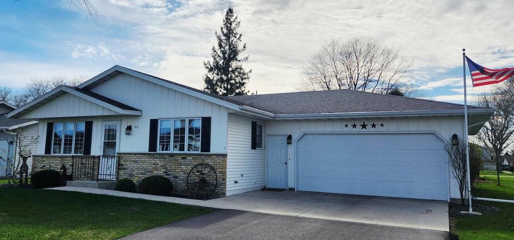 62 HERITAGE COURT, Fond Du Lac, WI 54935