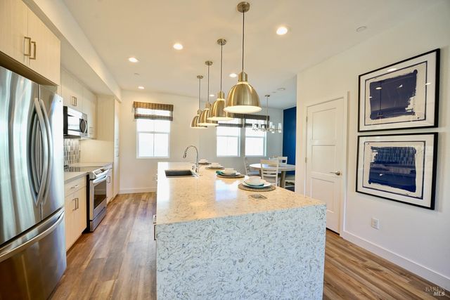 106 Rockview Rd, Novato, CA 94949