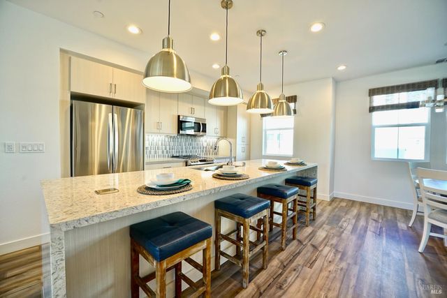 106 Rockview Rd, Novato, CA 94949