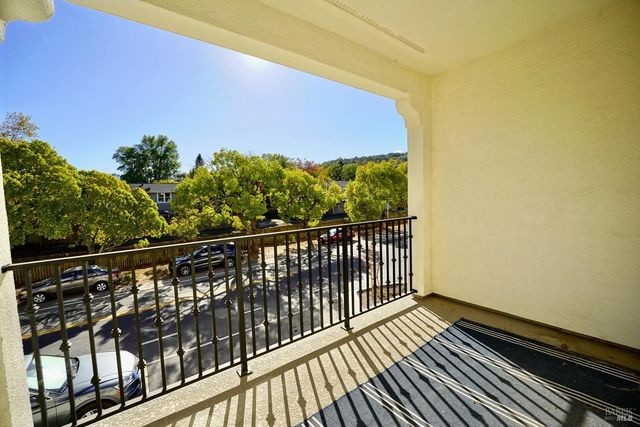 106 Rockview Rd, Novato, CA 94949