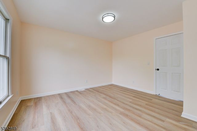 145 SO Arlington C, East Orange City, NJ 07018