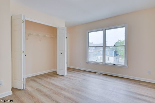 145 SO Arlington C, East Orange City, NJ 07018