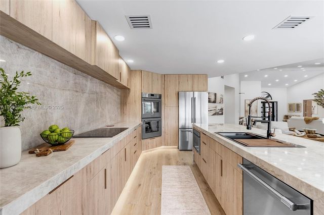 11127 Boca Woods Ln, Boca Raton, FL 33428