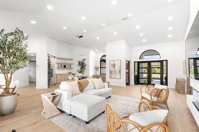 11127 Boca Woods Ln, Boca Raton, FL 33428