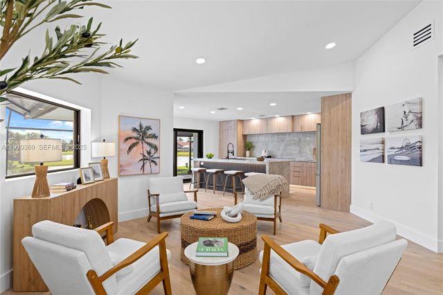 11127 Boca Woods Ln, Boca Raton, FL 33428