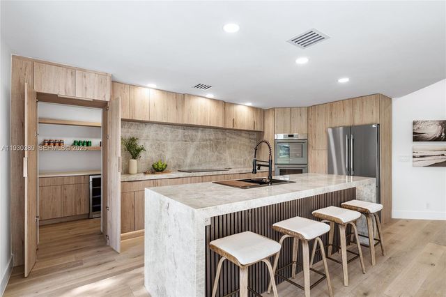 11127 Boca Woods Ln, Boca Raton, FL 33428