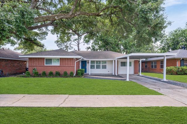 4717 Chrystell Lane, Houston, TX 77092