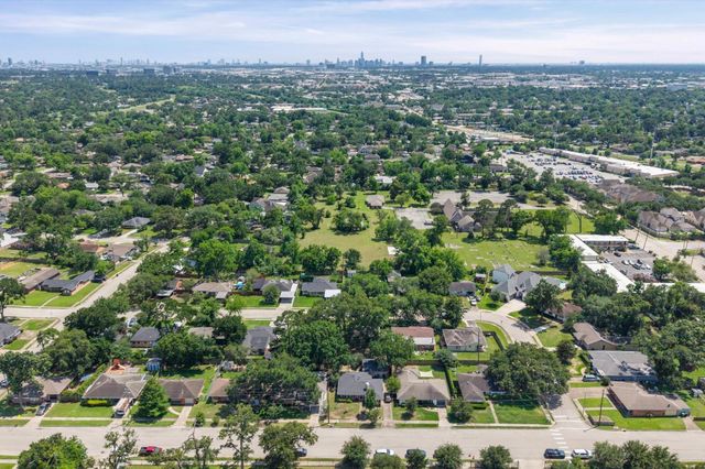 4717 Chrystell Lane, Houston, TX 77092
