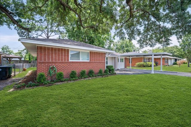 4717 Chrystell Lane, Houston, TX 77092