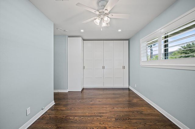 4717 Chrystell Lane, Houston, TX 77092