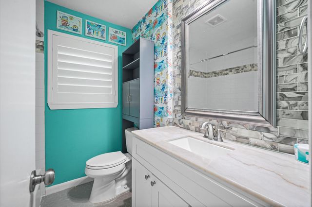 4717 Chrystell Lane, Houston, TX 77092
