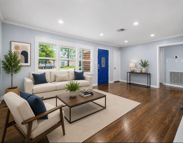 4717 Chrystell Lane, Houston, TX 77092