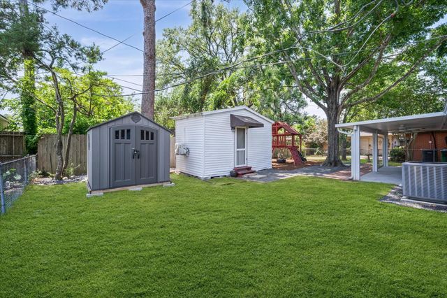 4717 Chrystell Lane, Houston, TX 77092