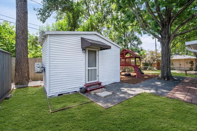 4717 Chrystell Lane, Houston, TX 77092