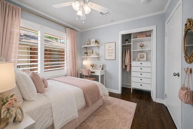 4717 Chrystell Lane, Houston, TX 77092