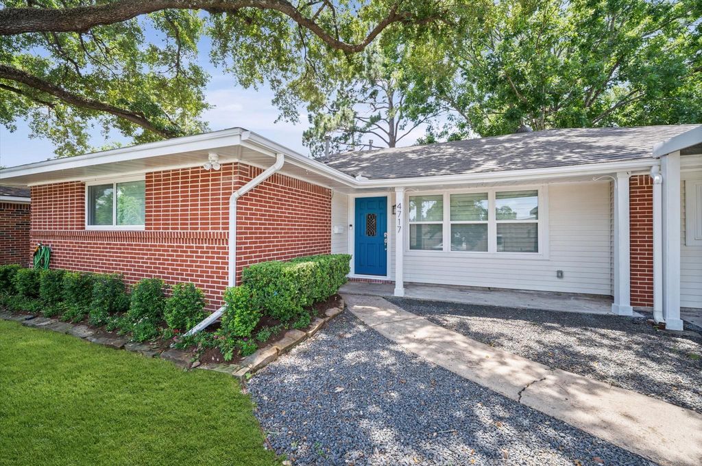4717 Chrystell Lane, Houston, TX 77092
