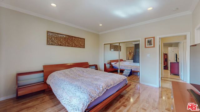 1228 N La Cienega Boulevard 304, West Hollywood, CA 90069