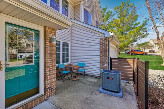 1035 68th Street 6, West Des Moines, IA 50266