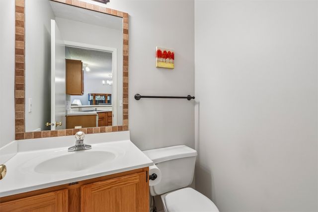 1035 68th Street 6, West Des Moines, IA 50266