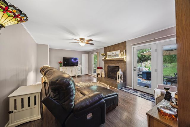 1059 Balmoral Drive, Signal Mountain, TN 37377