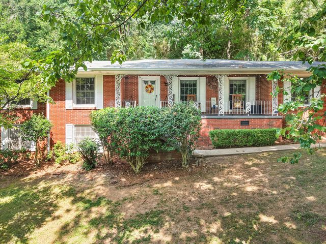 1059 Balmoral Drive, Signal Mountain, TN 37377