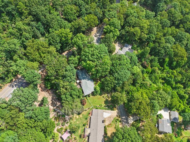 1059 Balmoral Drive, Signal Mountain, TN 37377