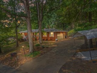 1059 Balmoral Drive, Signal Mountain, TN 37377
