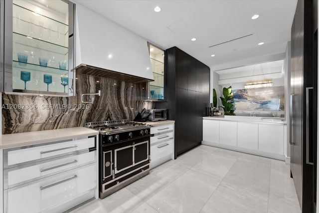 17901 Collins Ave 802, Sunny Isles Beach, FL 33160