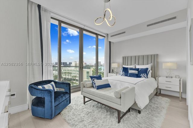 17901 Collins Ave 802, Sunny Isles Beach, FL 33160