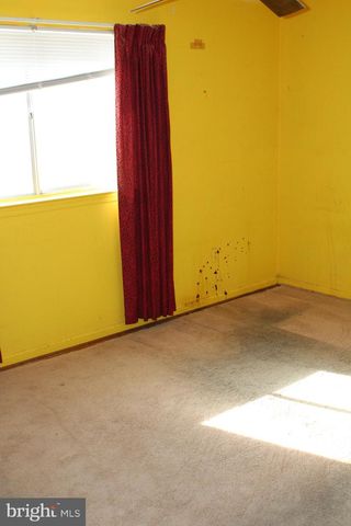 6815 ROLLING RD, Springfield, VA 22152