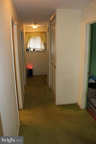 6815 ROLLING RD, Springfield, VA 22152