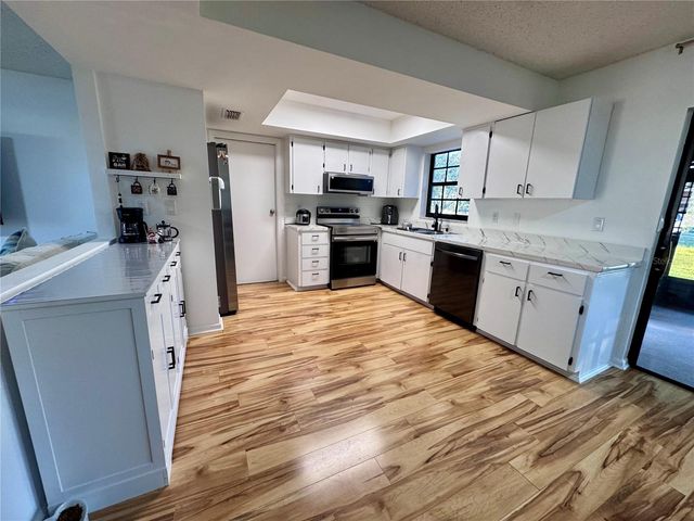 7186 LEXINGTON CIRCLE, Brooksville, FL 34602