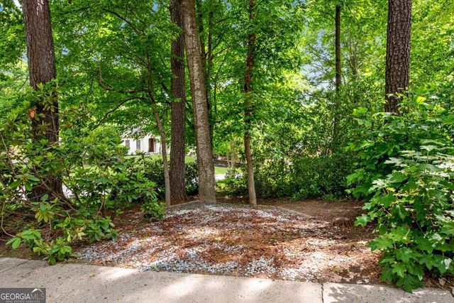 4868 Hampton Lake Drive, Marietta, GA 30068