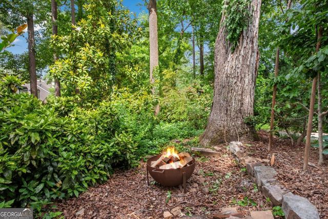 4868 Hampton Lake Drive, Marietta, GA 30068