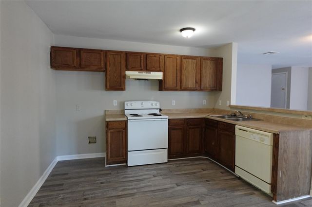 7806 Beckley Street B, Houston, TX 77088