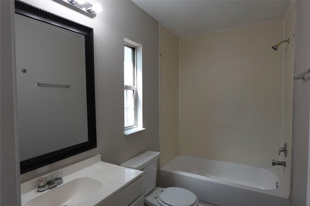 7806 Beckley Street B, Houston, TX 77088