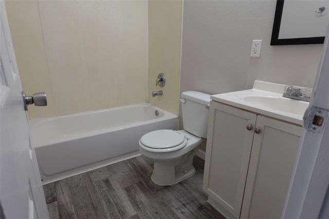 7806 Beckley Street B, Houston, TX 77088