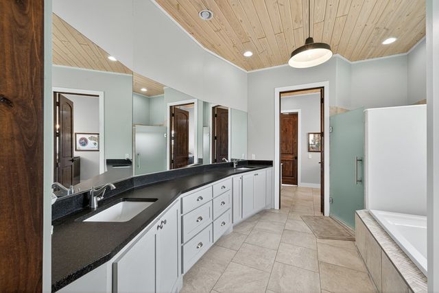 5730 Hwy 27, Center Point, TX 78010