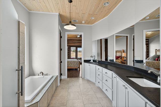 5730 Hwy 27, Center Point, TX 78010