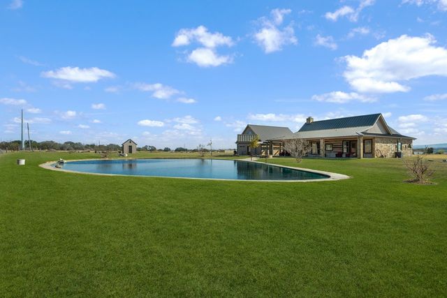 5730 Hwy 27, Center Point, TX 78010